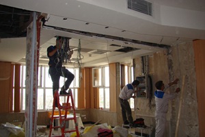 لوگوی تزئینات و دکوراسیون داخلی ماهور | بازسازی اول